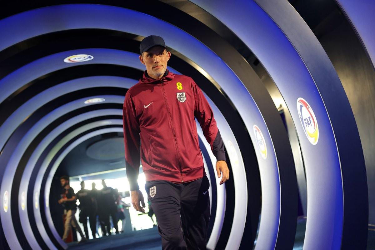 法甲赛季总结与球队整体战术调整回顾