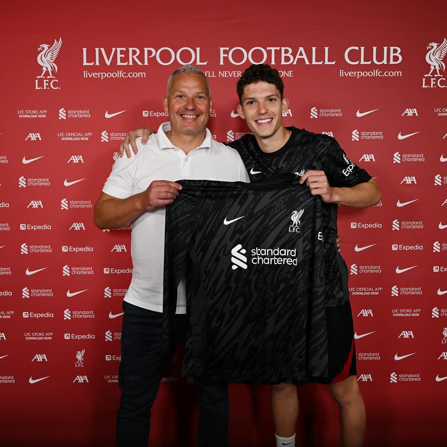 法甲2024年赛季焦点对决：本赛季最引人注目的关键比赛回顾