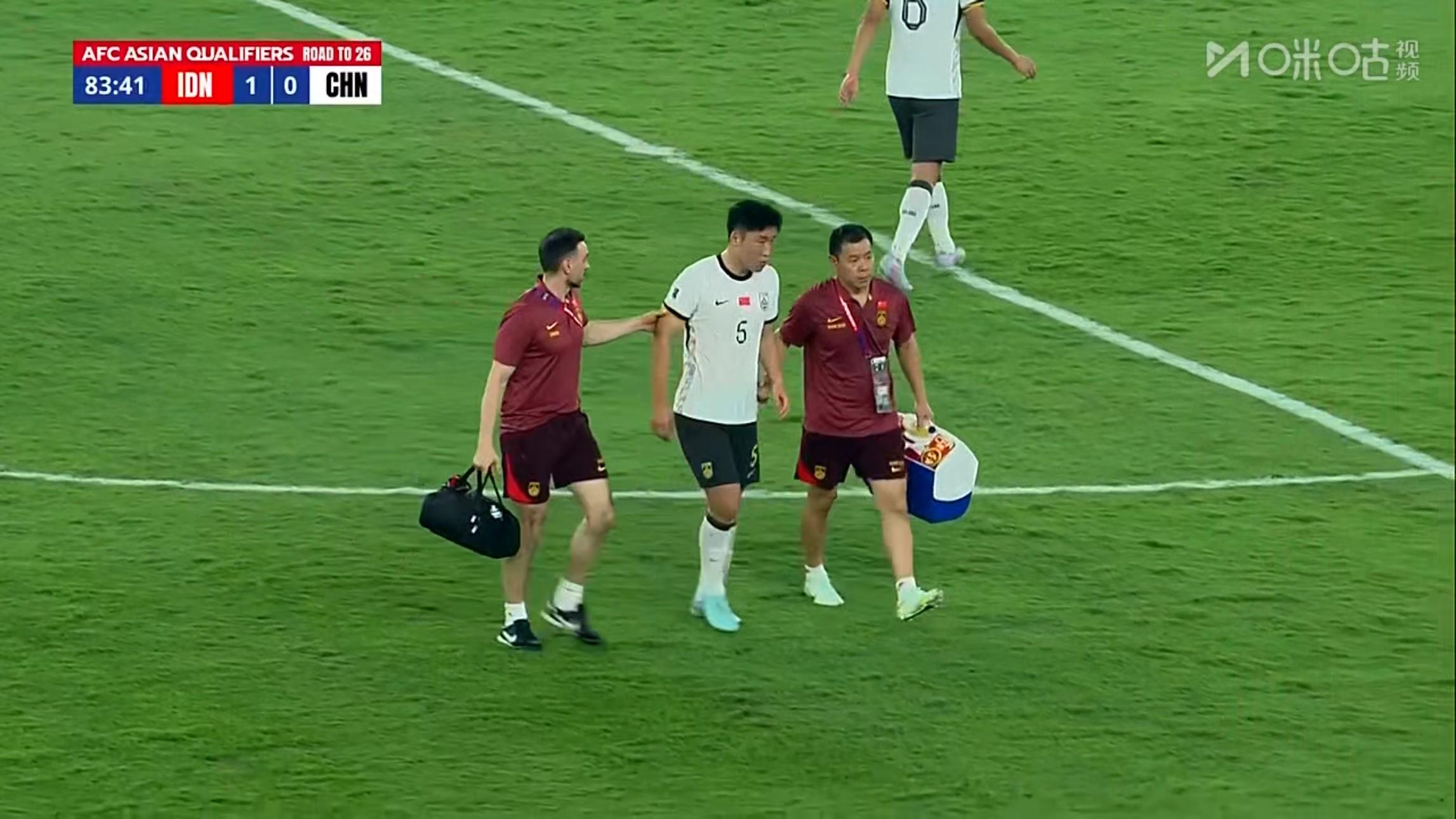 法甲锋线球员个人能力与战术执行力详细对比分析