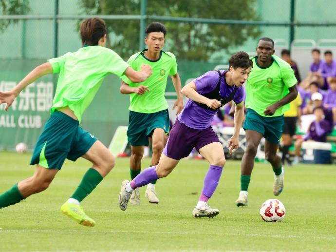 法甲各大俱乐部竞争格局与转会期实力变化趋势