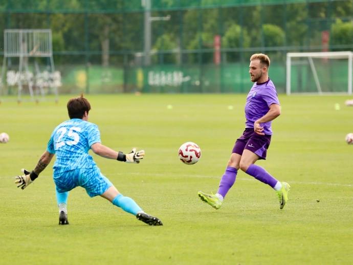 法甲球场管理标准及草坪养护规范指南